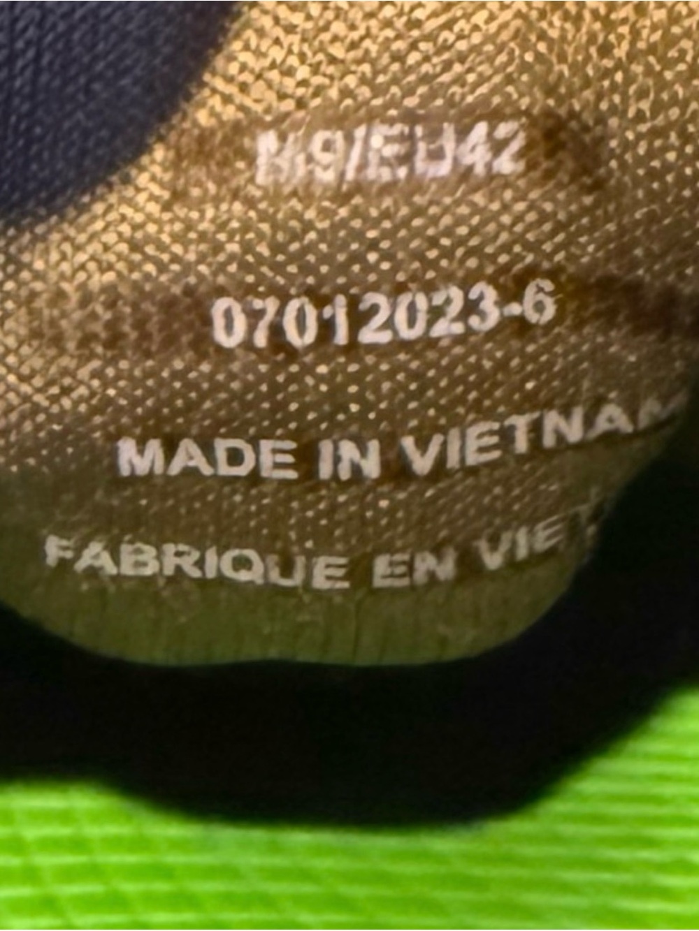 OOFOS OOmg Sport LS Recovery Shoes Olive Men’s 9 Women’s 11 Green Black - Picture 2 of 6